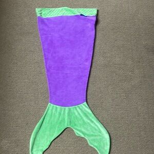 Blankie Tail blanket mermaid tail. Purple and green. Very soft